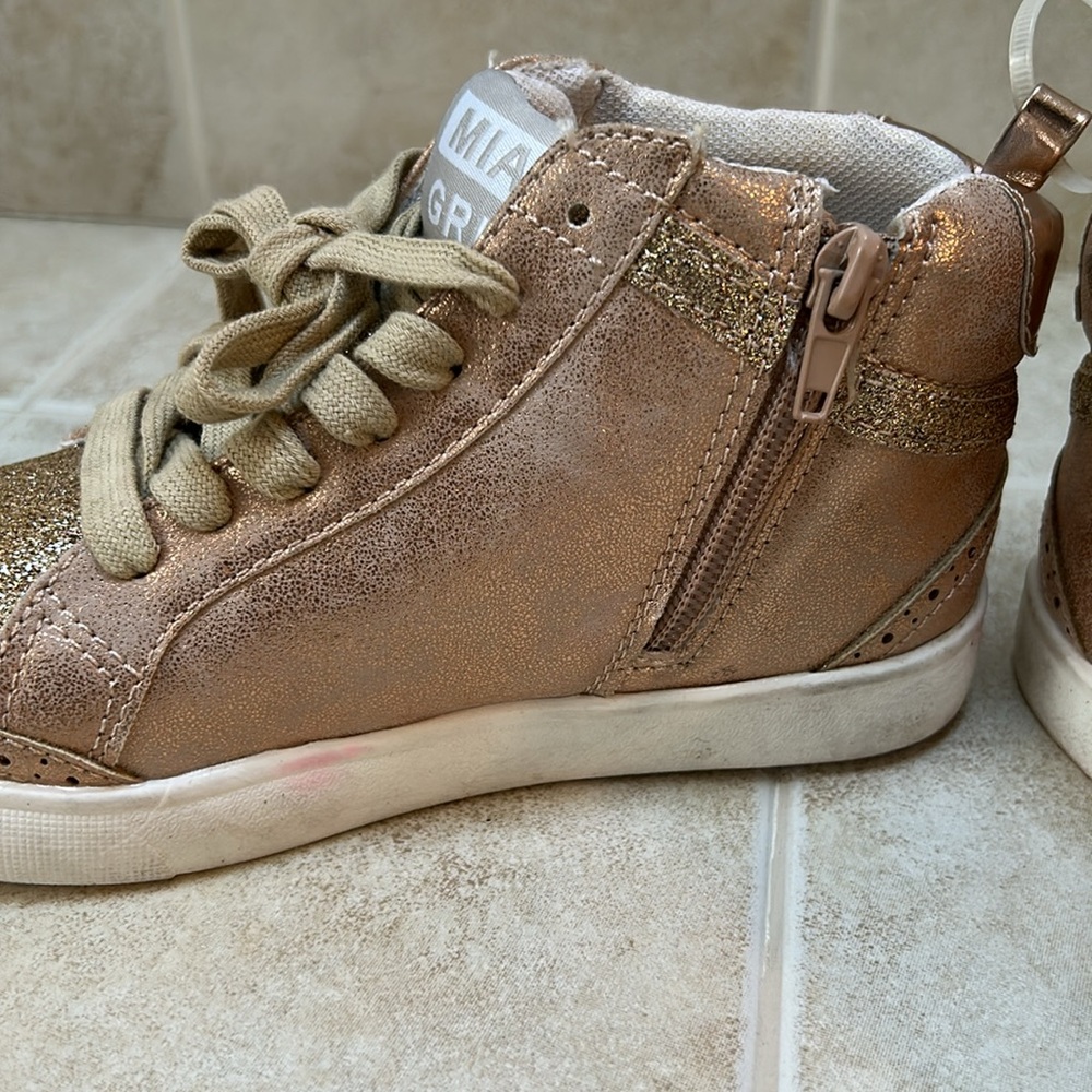 MIA GIRLS little Kids Size 1 Berrynice High-Top Sneakers - Picture 7 of 9